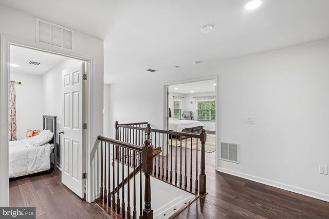 406 ELLSWORTH WAY, Monmouth Junction, NJ 08852