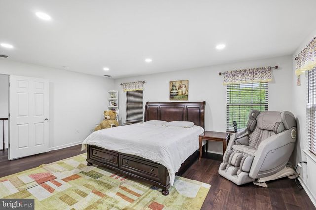 406 ELLSWORTH WAY, Monmouth Junction, NJ 08852
