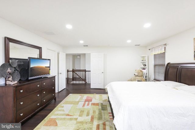 406 ELLSWORTH WAY, Monmouth Junction, NJ 08852