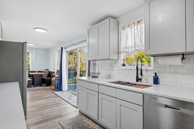 8670 Sparta Avenue NW, Sparta, MI 49345