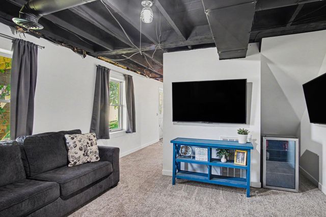 8670 Sparta Avenue NW, Sparta, MI 49345