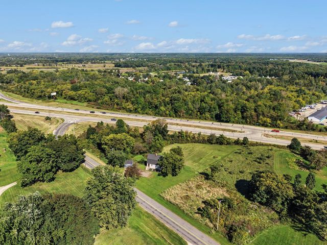 8670 Sparta Avenue NW, Sparta, MI 49345