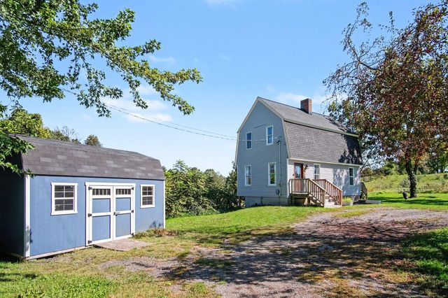 8670 Sparta Avenue NW, Sparta, MI 49345