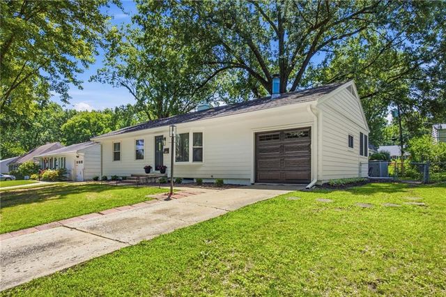 6101 W 76th Street, Prairie Village, KS 66208