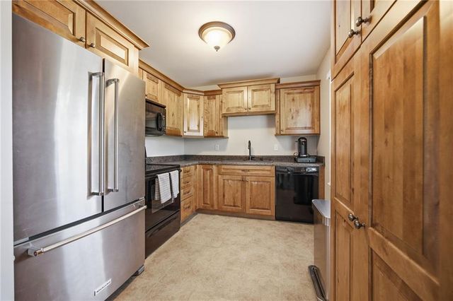 6101 W 76th Street, Prairie Village, KS 66208