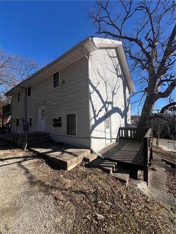 507 Henrie Avenue, Excelsior Springs, MO 64024