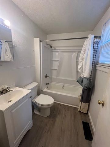 507 Henrie Avenue, Excelsior Springs, MO 64024