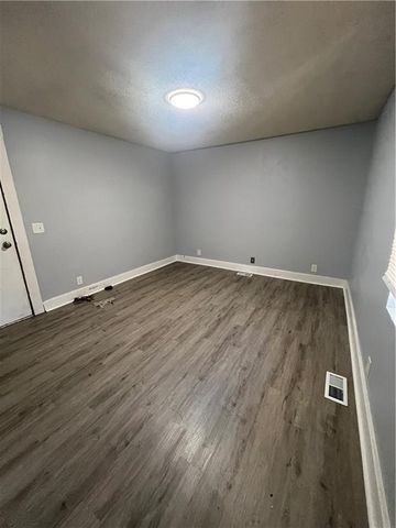 507 Henrie Avenue, Excelsior Springs, MO 64024