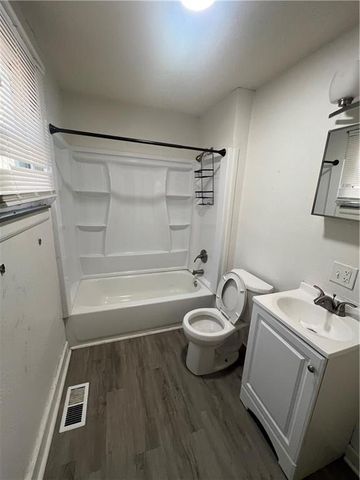 507 Henrie Avenue, Excelsior Springs, MO 64024