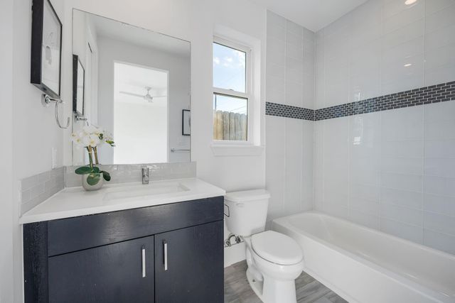 7327 Shadyvilla Pointe Drive, Houston, TX 77055