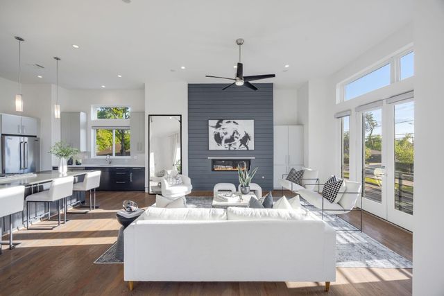 7327 Shadyvilla Pointe Drive, Houston, TX 77055