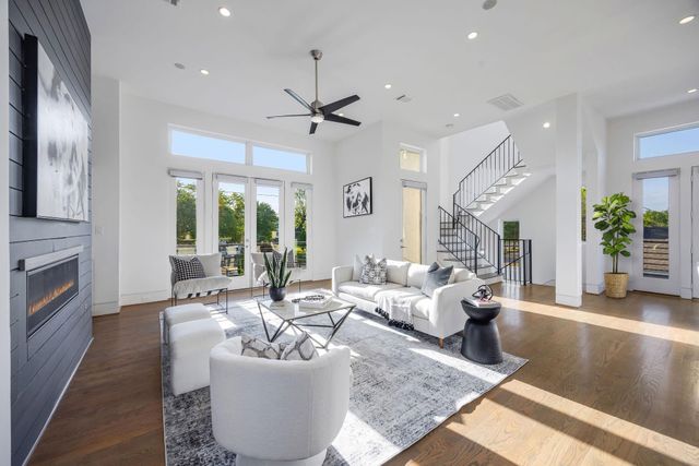 7327 Shadyvilla Pointe Drive, Houston, TX 77055