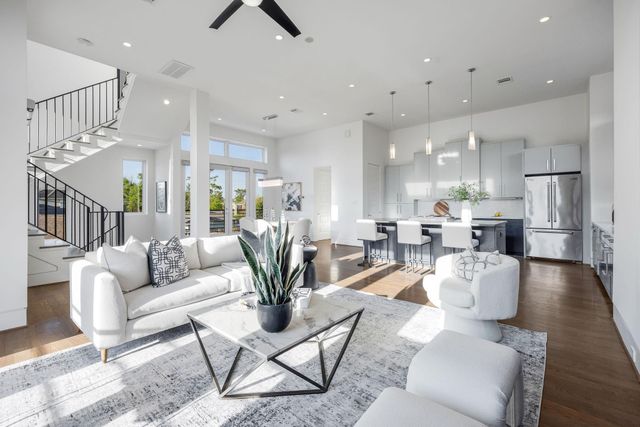 7327 Shadyvilla Pointe Drive, Houston, TX 77055