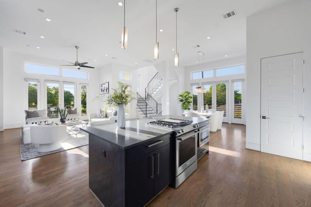 7327 Shadyvilla Pointe Drive, Houston, TX 77055