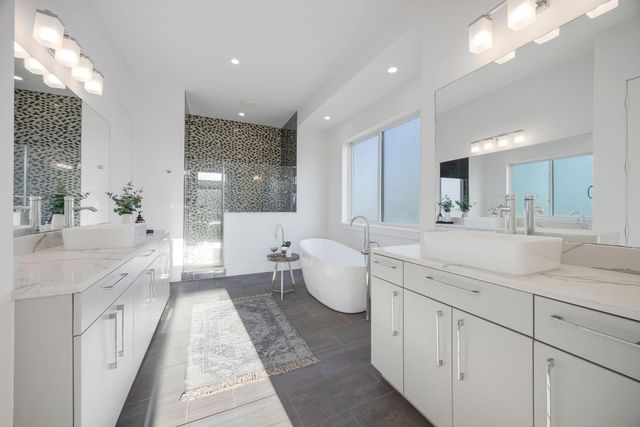 7327 Shadyvilla Pointe Drive, Houston, TX 77055