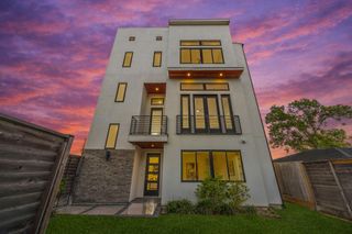 7327 Shadyvilla Pointe Drive, Houston, TX 77055