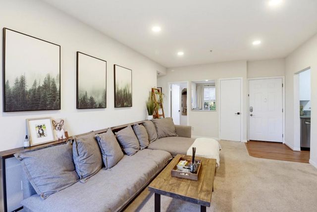 211 S Fremont 309, San Mateo, CA 94401