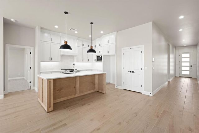 15700 Siloa Avenue, Edmond, OK 73013