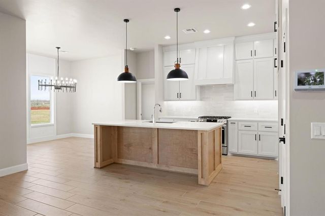 15700 Siloa Avenue, Edmond, OK 73013