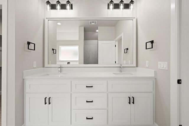 15700 Siloa Avenue, Edmond, OK 73013