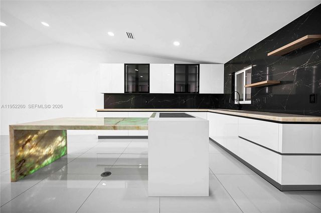 13284 SW 39th Street, Miami, FL 33175