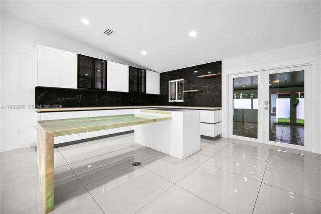 13284 SW 39th Street, Miami, FL 33175