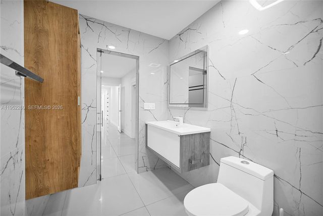 13284 SW 39th Street, Miami, FL 33175