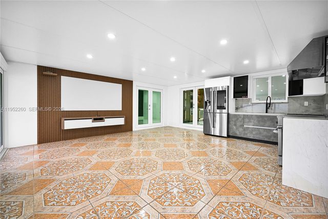 13284 SW 39th Street, Miami, FL 33175