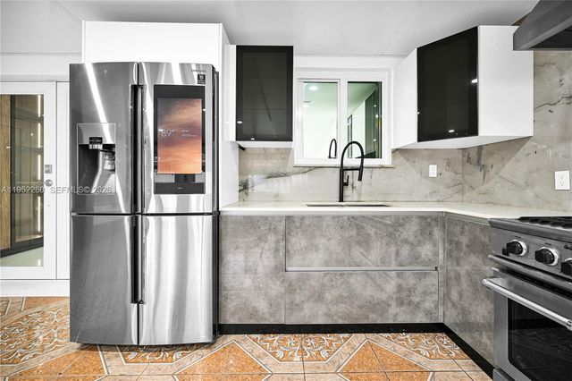 13284 SW 39th Street, Miami, FL 33175