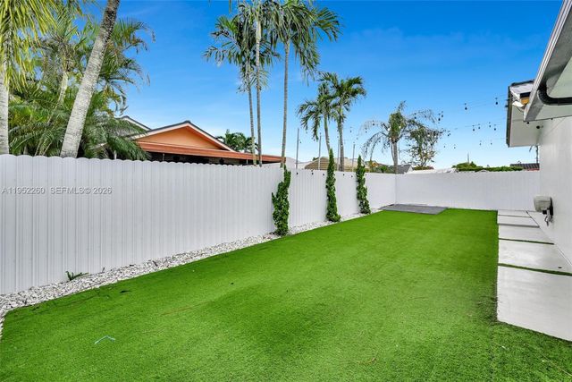 13284 SW 39th Street, Miami, FL 33175