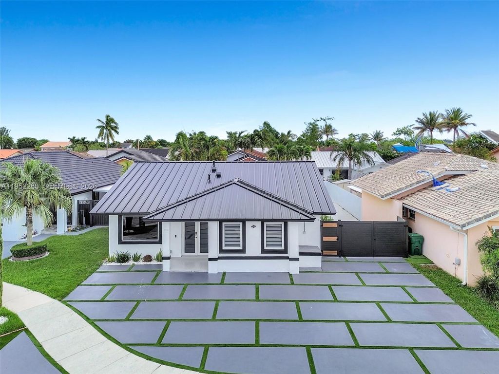 13284 SW 39th Street, Miami, FL 33175