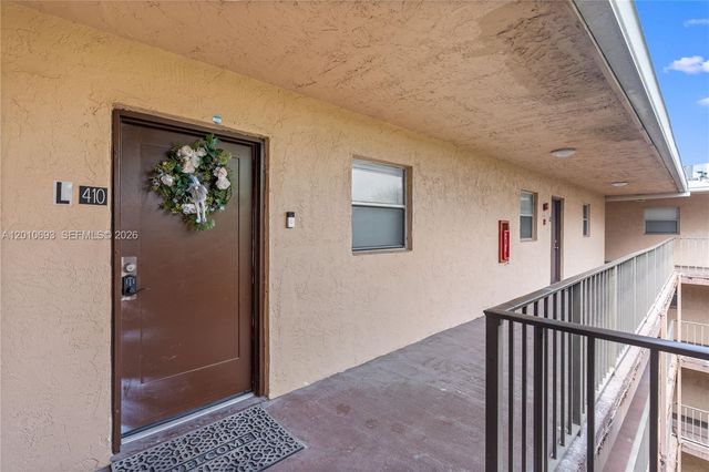2850 Somerset Drive 410L, Lauderdale Lakes, FL 33311