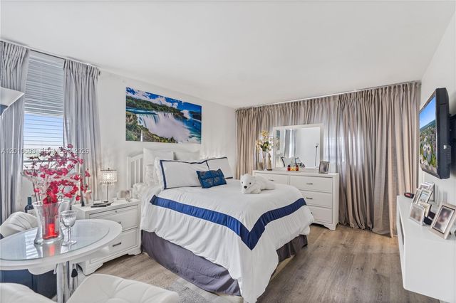 2850 Somerset Drive 410L, Lauderdale Lakes, FL 33311