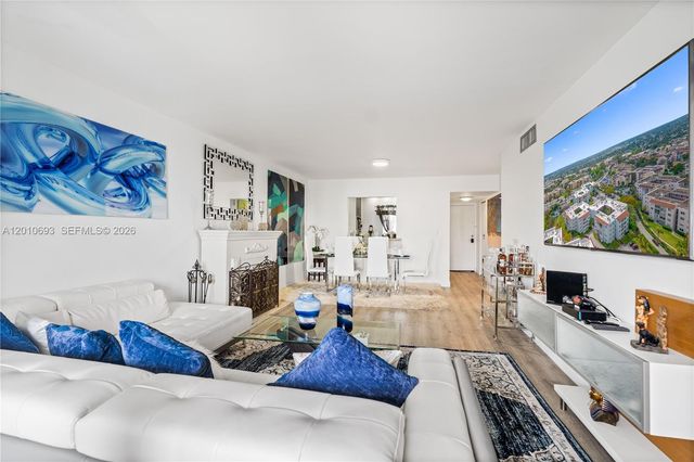 2850 Somerset Drive 410L, Lauderdale Lakes, FL 33311