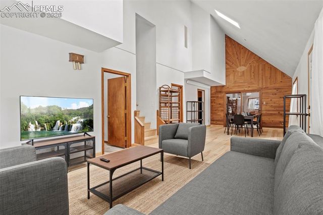 551 Cottonwood Lake Drive, Divide, CO 80814