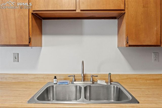 551 Cottonwood Lake Drive, Divide, CO 80814