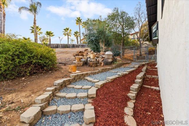 16310 Oak Springs Dr, Ramona, CA 92065