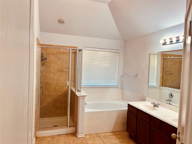 1208 Rainbow Parke DR, Round Rock, TX 78665