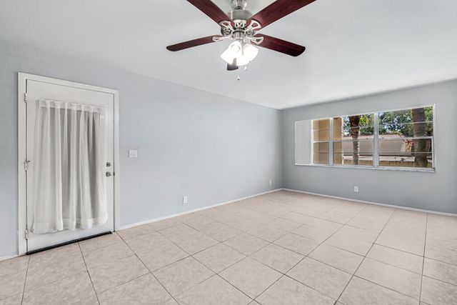 445 LAKE FRANCES Drive 445, West Palm Beach, FL 33411