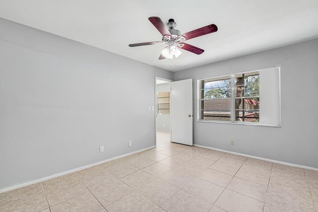 445 LAKE FRANCES Drive 445, West Palm Beach, FL 33411