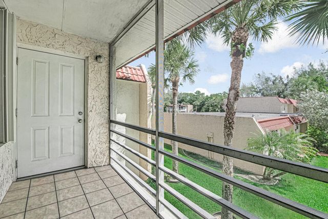 445 LAKE FRANCES Drive 445, West Palm Beach, FL 33411