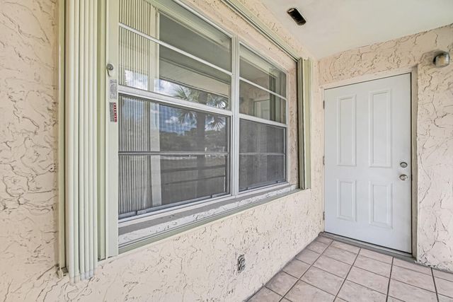 445 LAKE FRANCES Drive 445, West Palm Beach, FL 33411