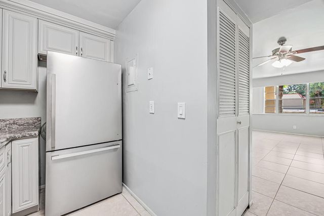 445 LAKE FRANCES Drive 445, West Palm Beach, FL 33411