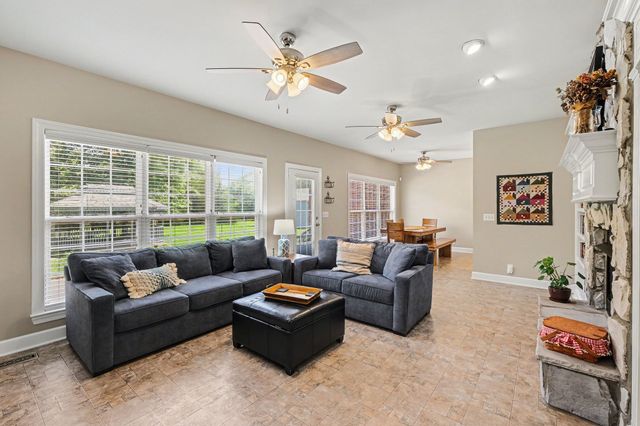 105 Blue Ribbon Trl, Christiana, TN 37037
