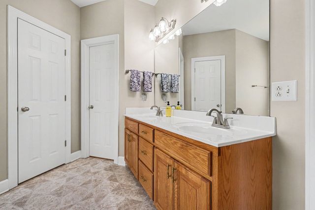 105 Blue Ribbon Trl, Christiana, TN 37037