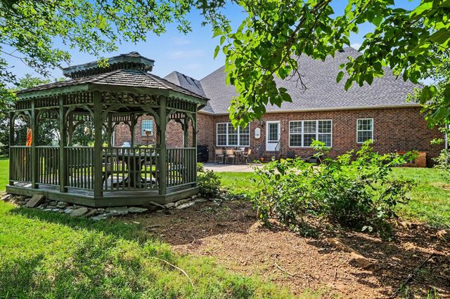 105 Blue Ribbon Trl, Christiana, TN 37037