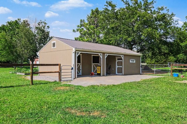 105 Blue Ribbon Trl, Christiana, TN 37037
