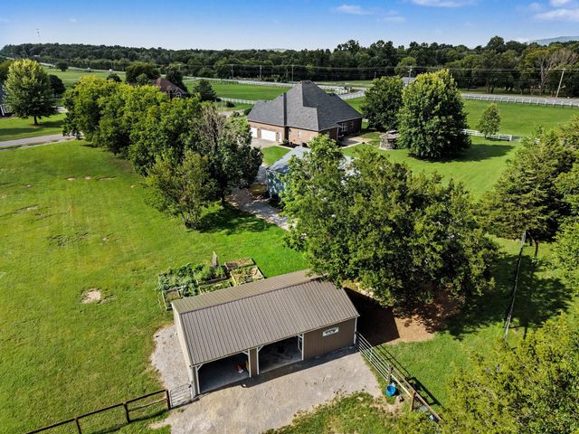 105 Blue Ribbon Trl, Christiana, TN 37037