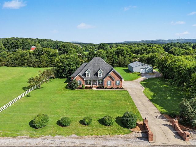 105 Blue Ribbon Trl, Christiana, TN 37037