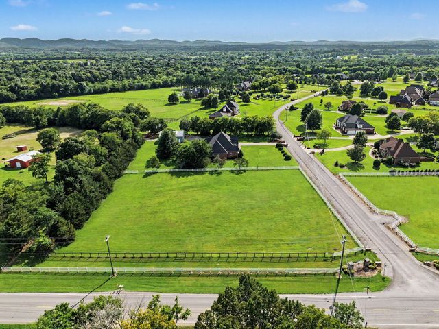 105 Blue Ribbon Trl, Christiana, TN 37037